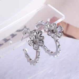 Kate Spade Floral C-Shaped Double Flower Earrings